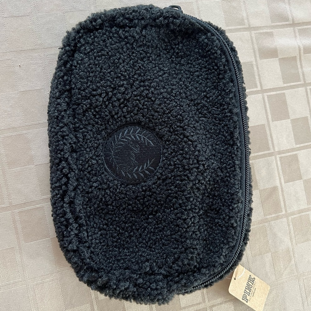 Victoria’s Secret PINK Sherpa Fanny Pack waist belt Bag NEW black‎ Crossbody